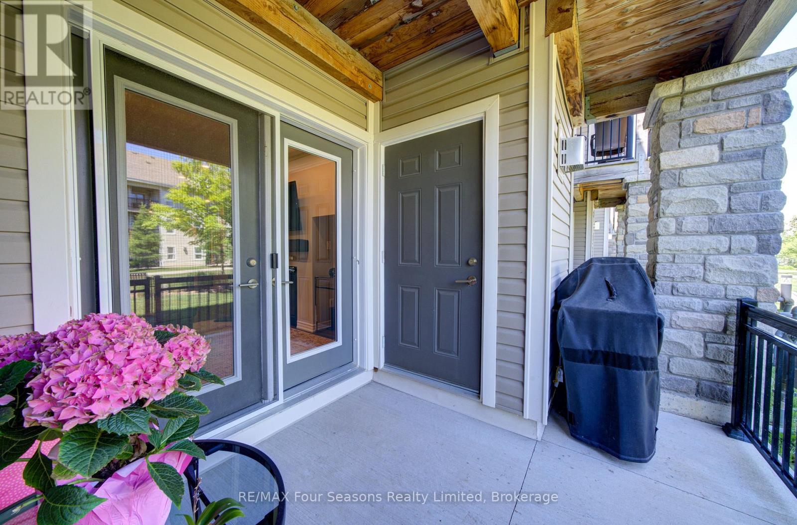 #104 5 ANCHORAGE CRESCENT - 30