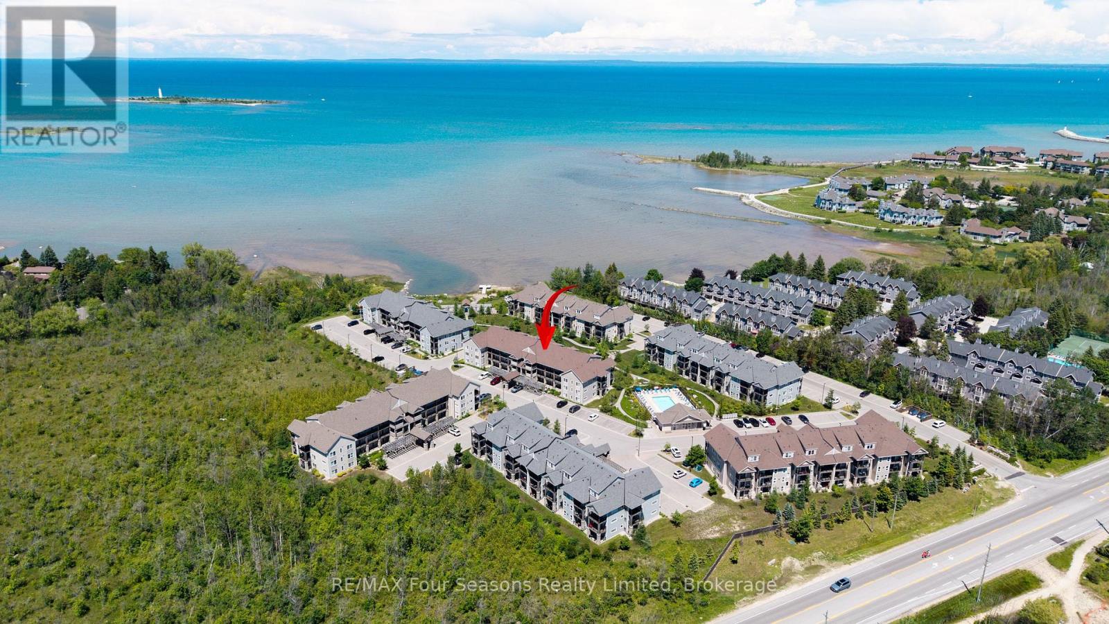 #104 5 ANCHORAGE CRESCENT - 44