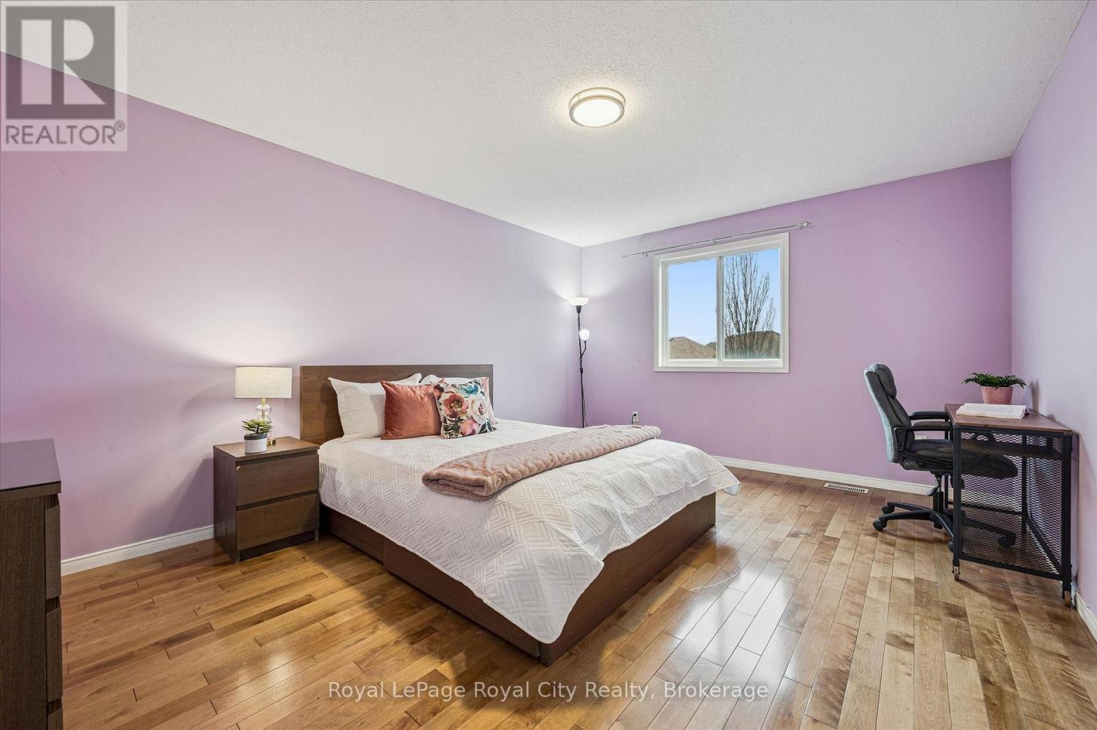 64 MILSON CRESCENT - 26
