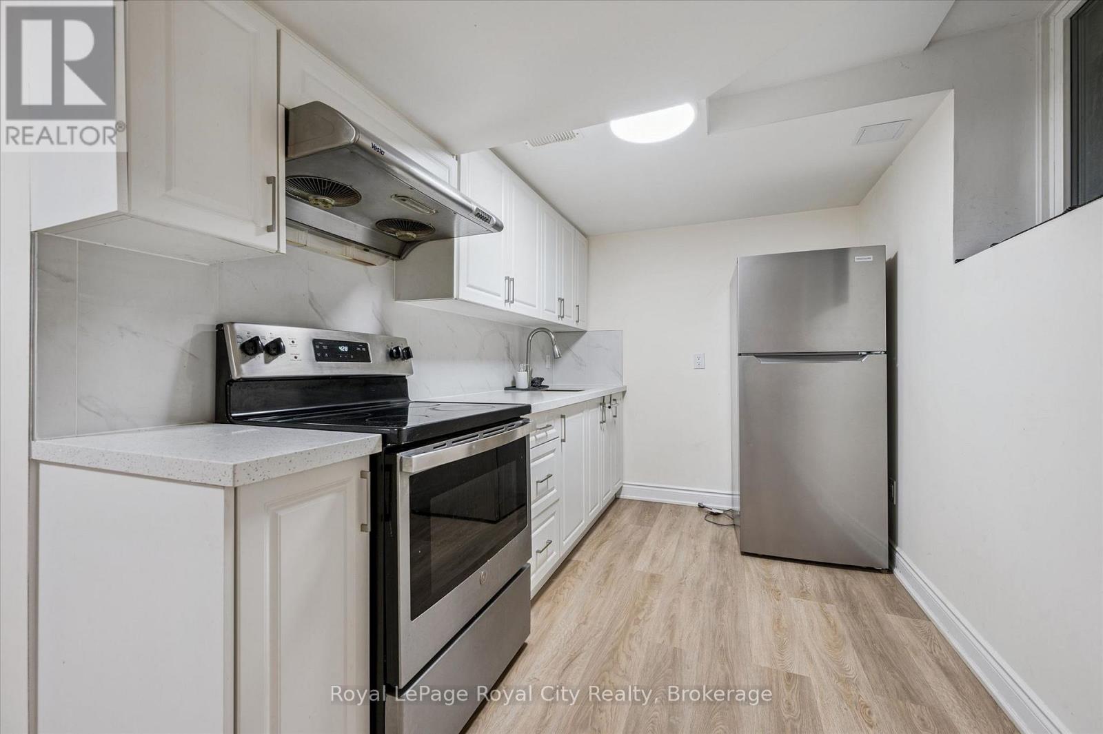 64 MILSON CRESCENT - 38
