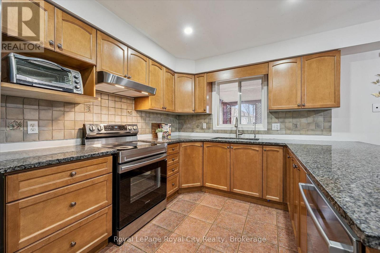 64 MILSON CRESCENT - 15