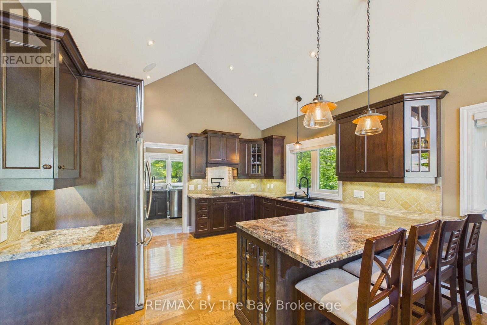 61 MCKELLAR LAKE ROAD - 12