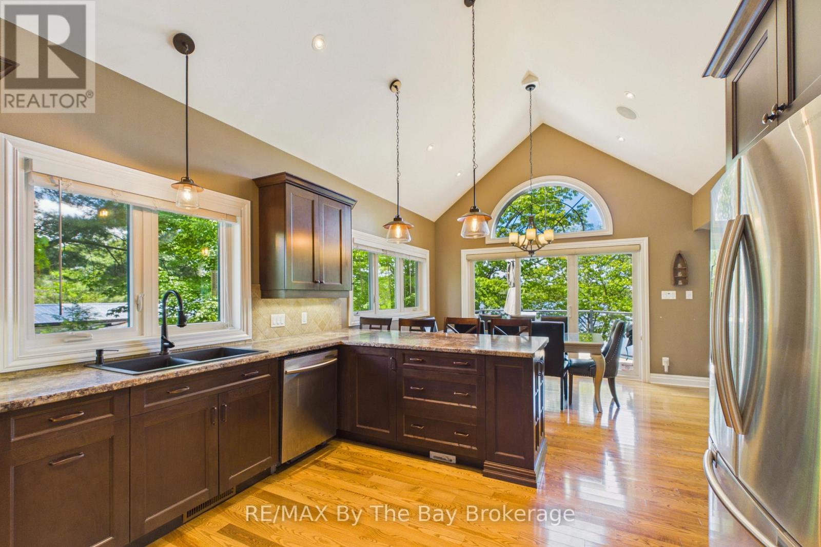 61 MCKELLAR LAKE ROAD - 14