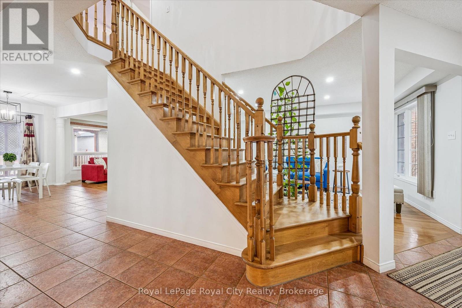 64 MILSON CRESCENT - 21