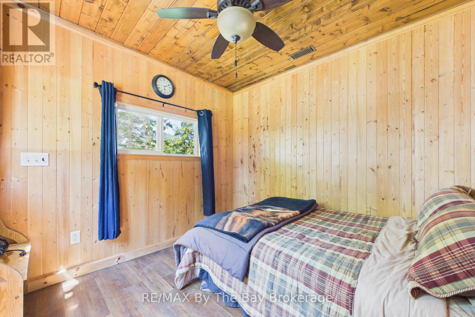 61 MCKELLAR LAKE ROAD - 43