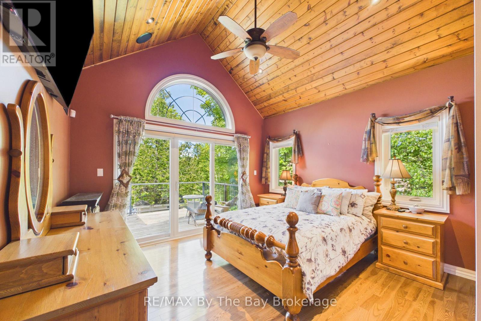 61 MCKELLAR LAKE ROAD - 17
