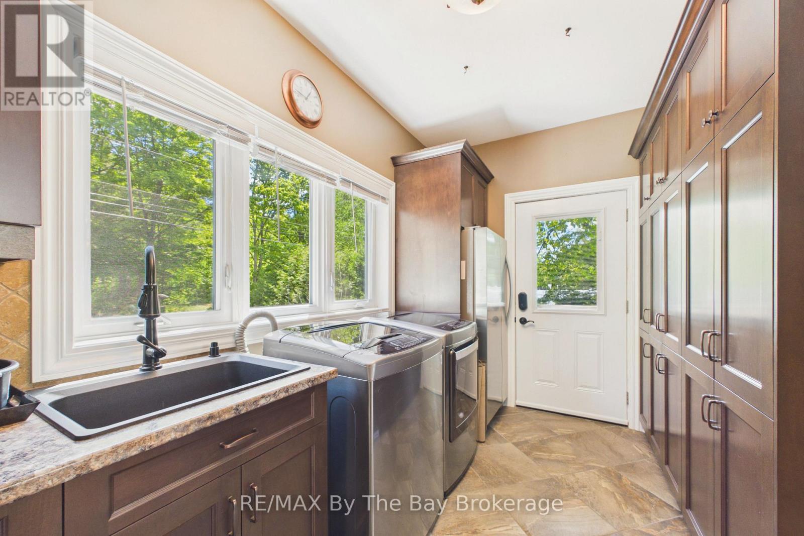 61 MCKELLAR LAKE ROAD - 11
