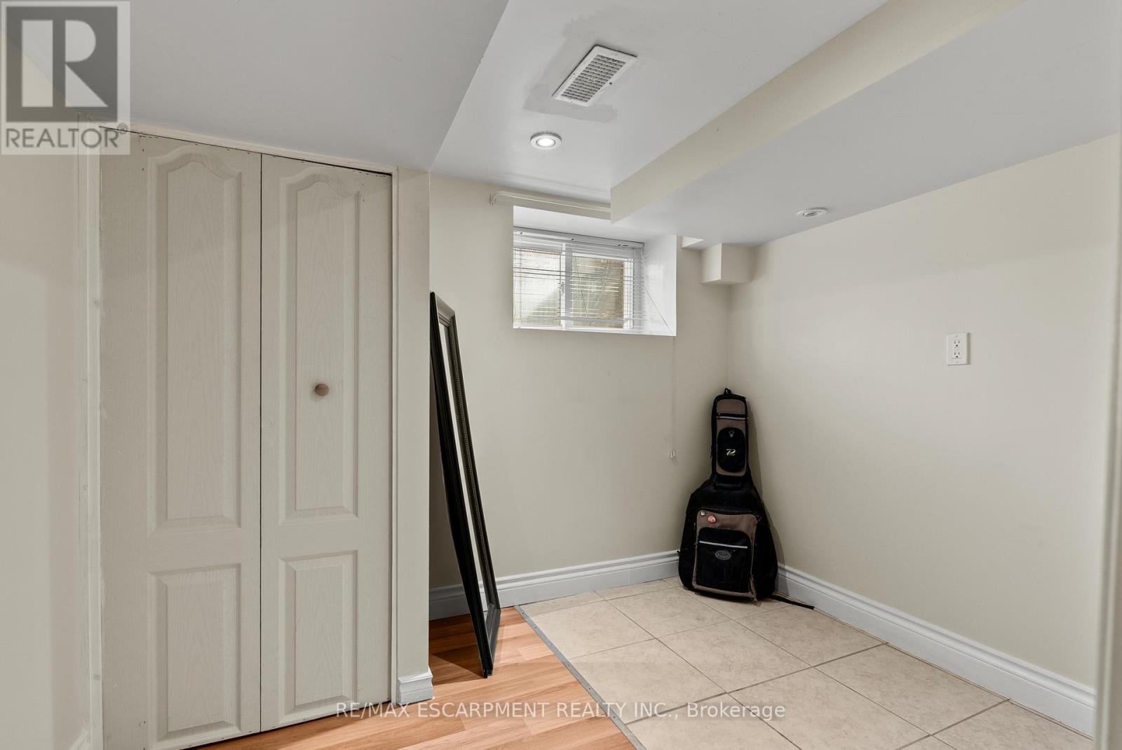 260 STINSON CRESCENT - 37
