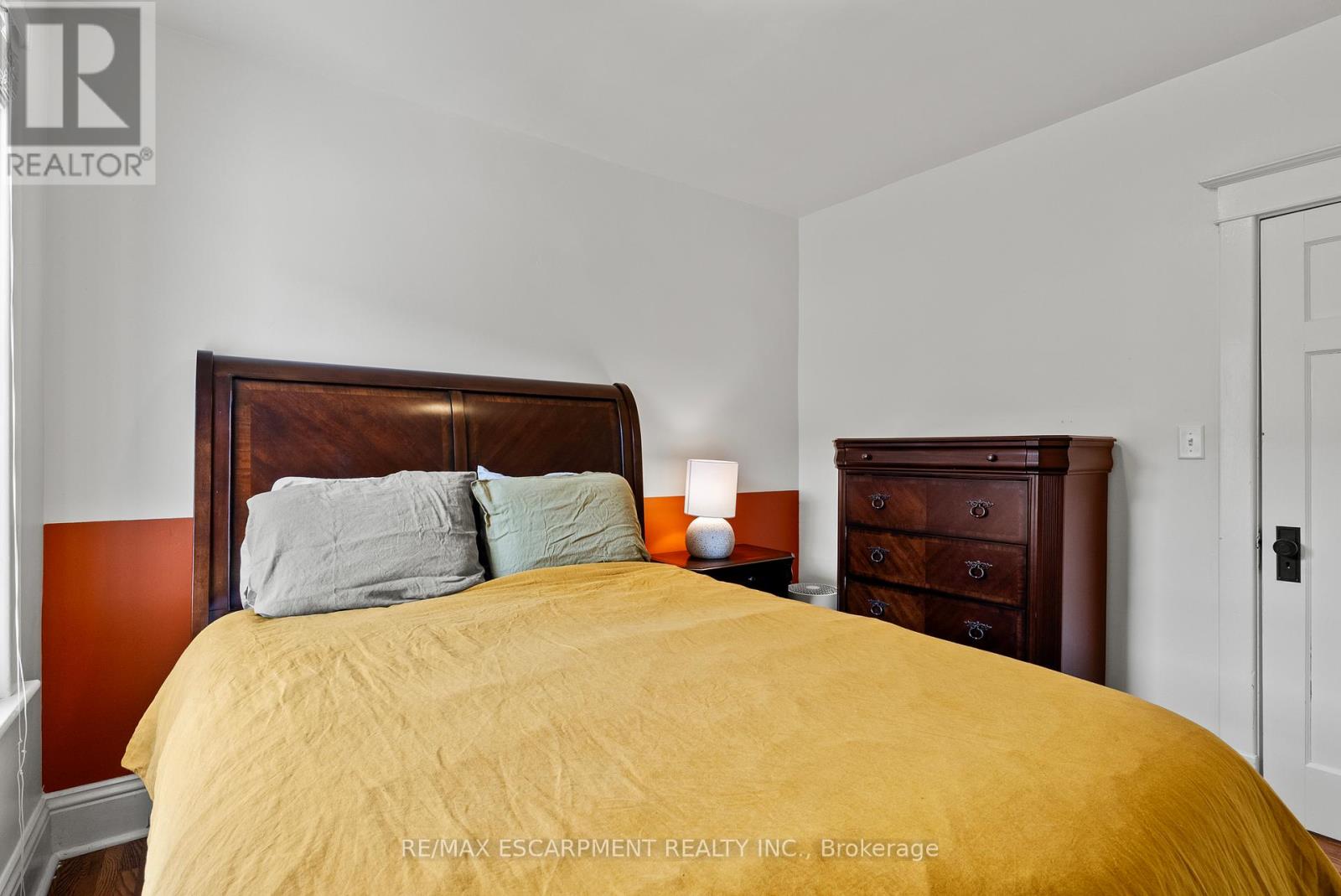 260 STINSON CRESCENT - 23