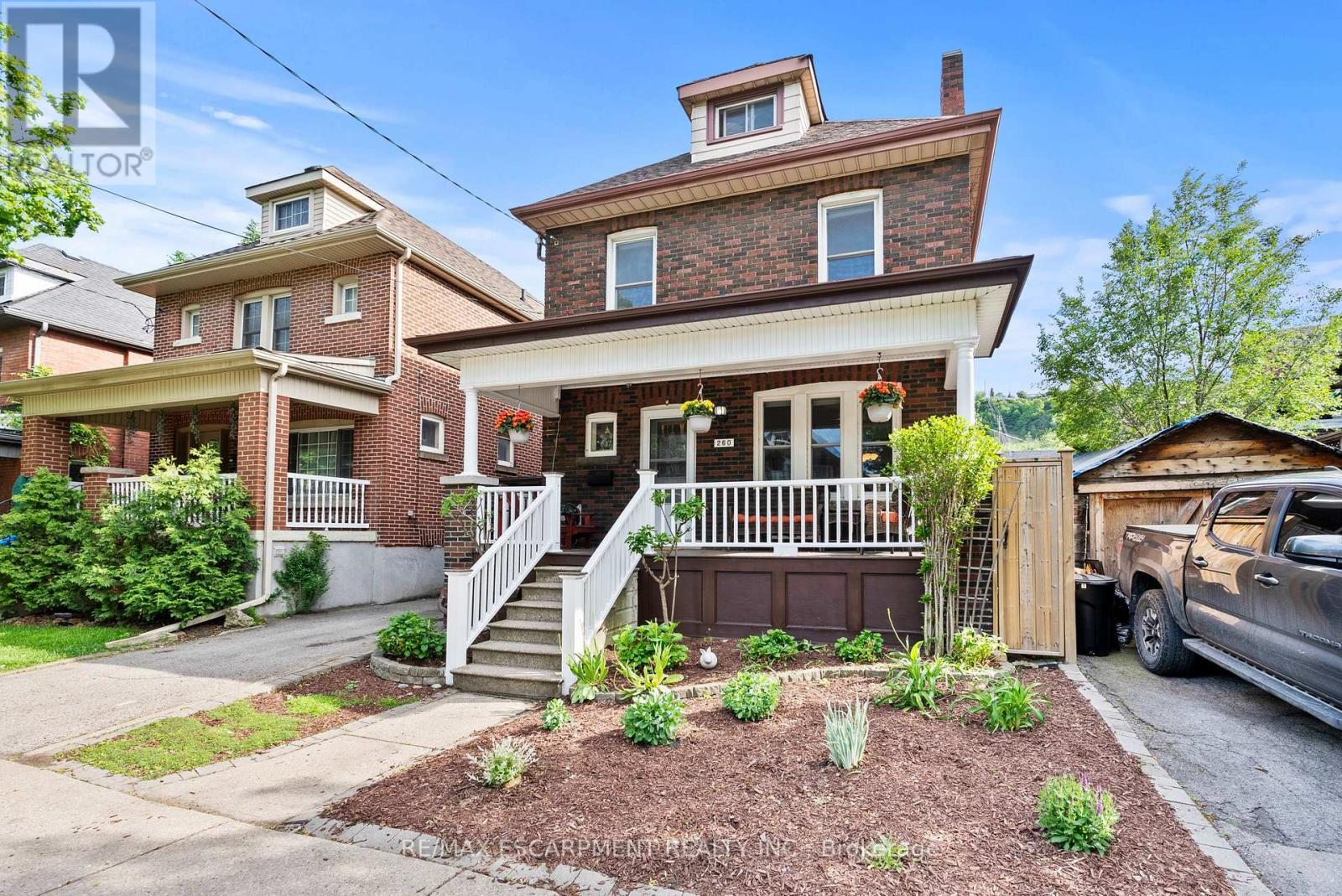 260 STINSON CRESCENT - 3