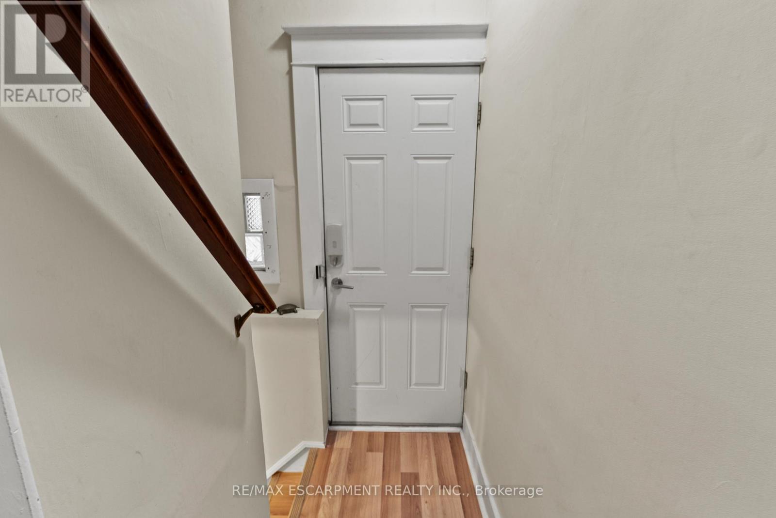 260 STINSON CRESCENT - 32