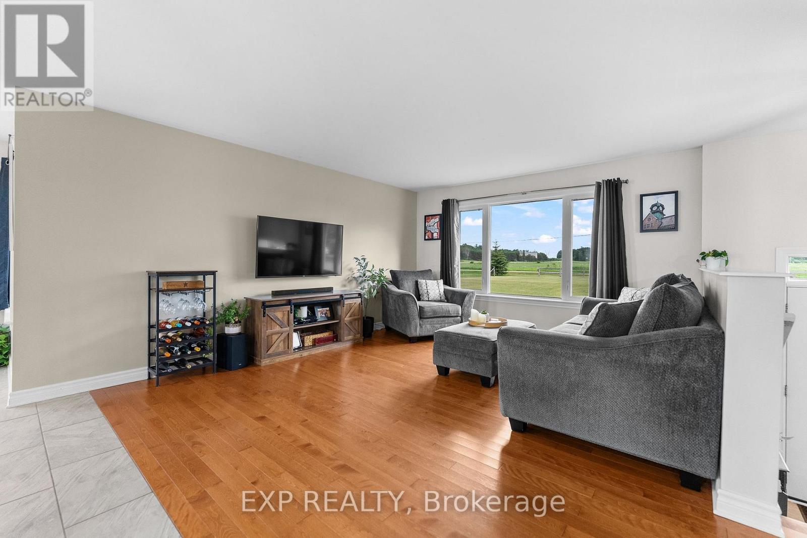 566A PINNACLE ROAD - 10