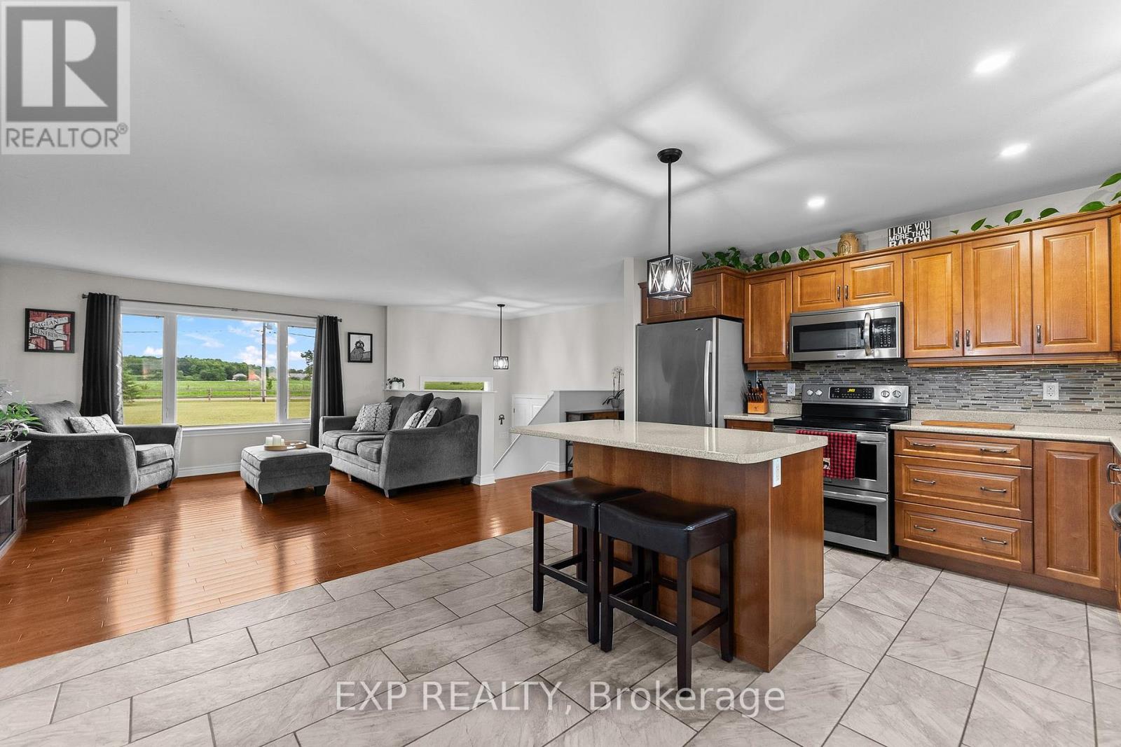 566A PINNACLE ROAD - 15