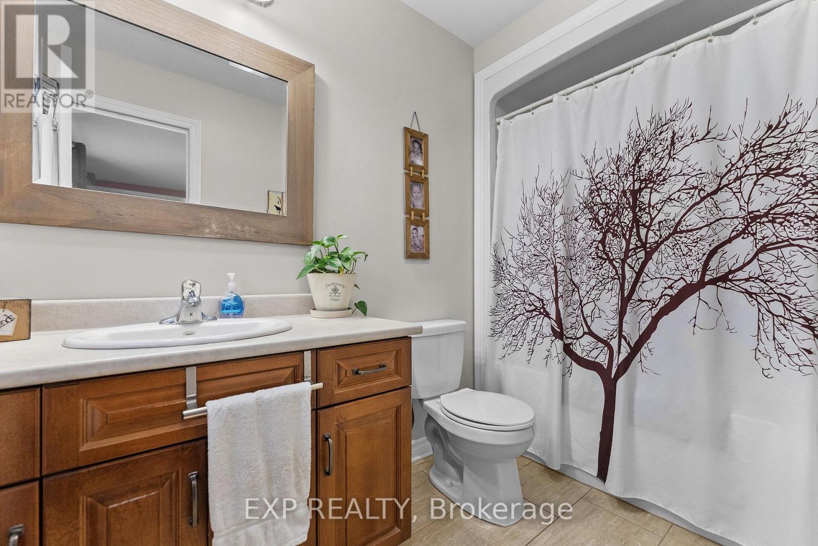 566A PINNACLE ROAD - 22