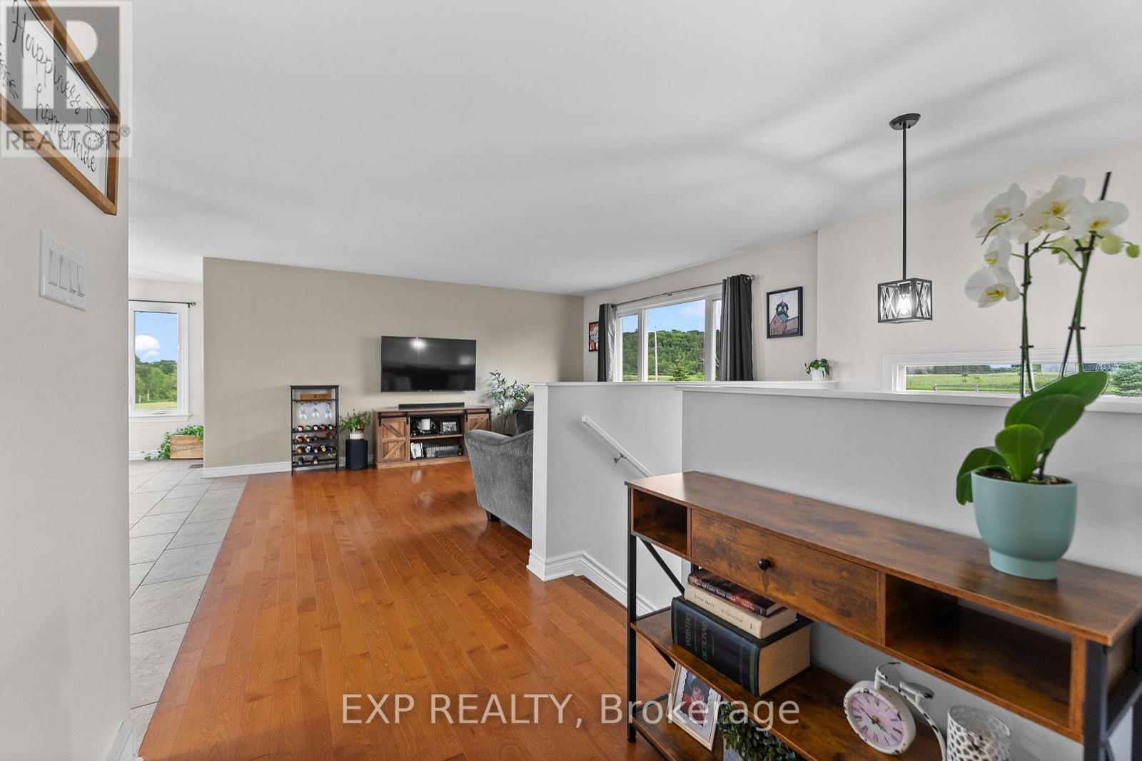 566A PINNACLE ROAD - 8