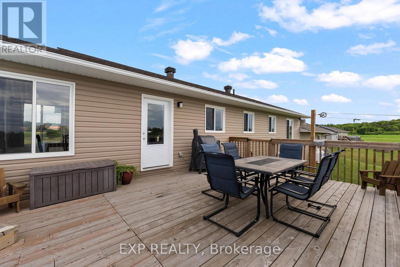 566A PINNACLE ROAD - 37