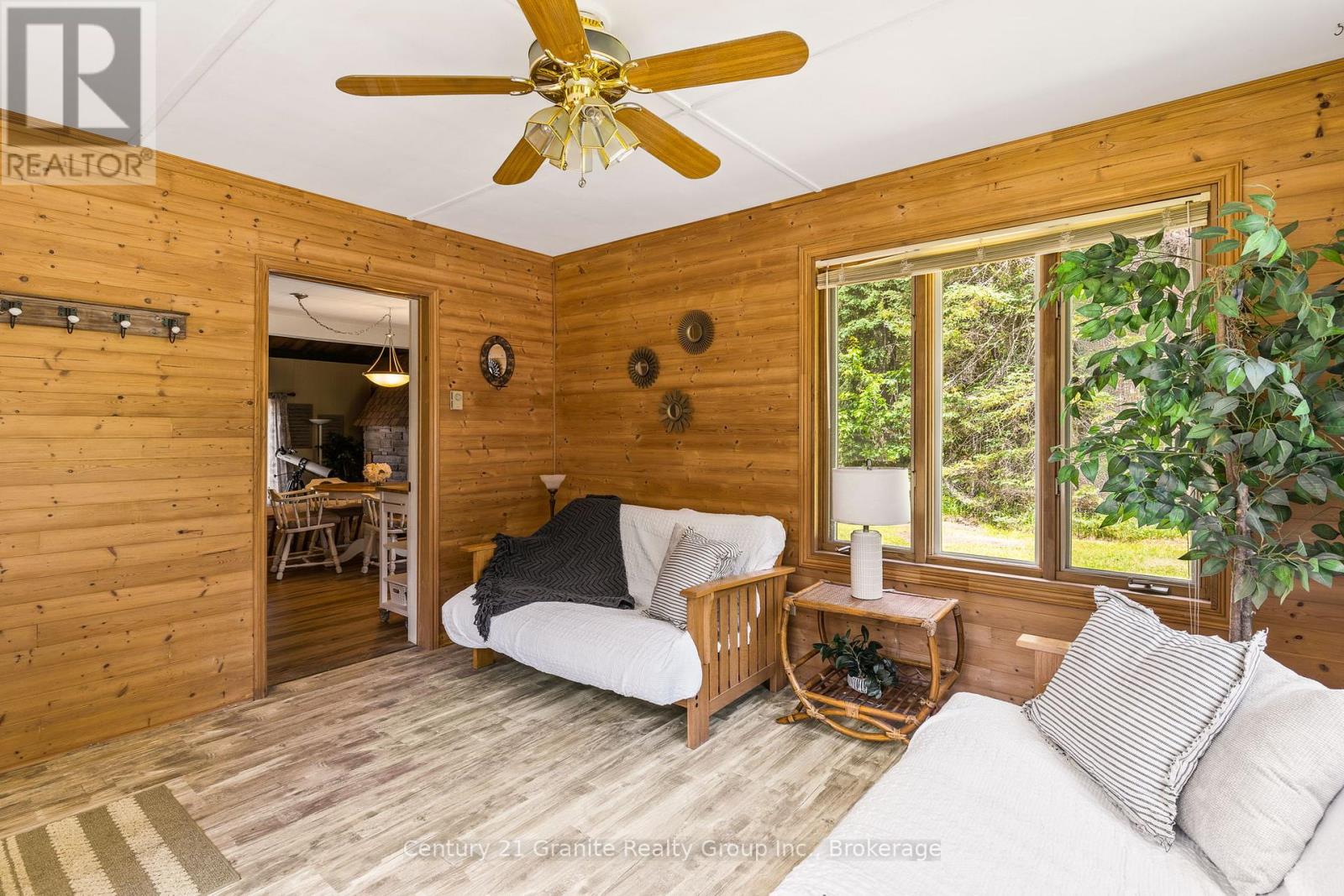 1075 HOBBITS LANE - 10