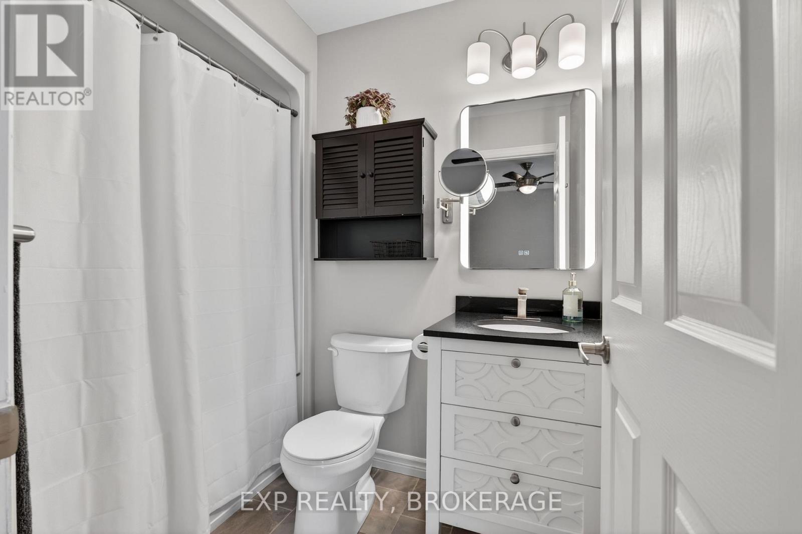 20 LEDGEROCK COURT - 21