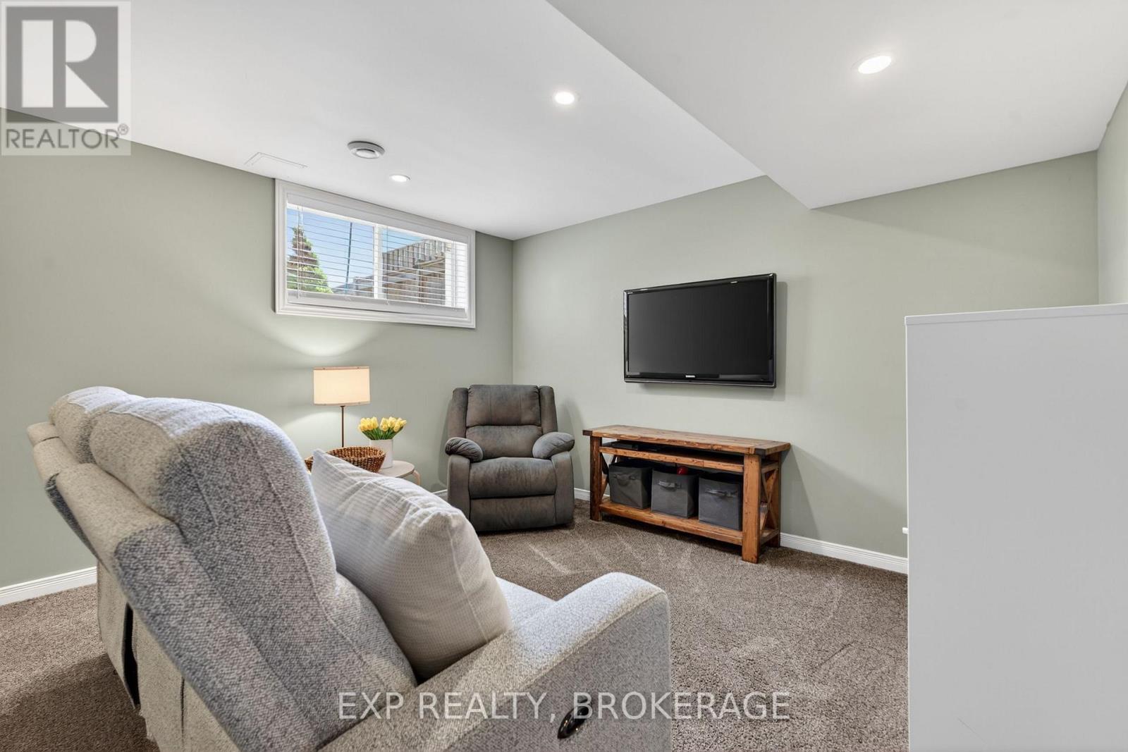 20 LEDGEROCK COURT - 28