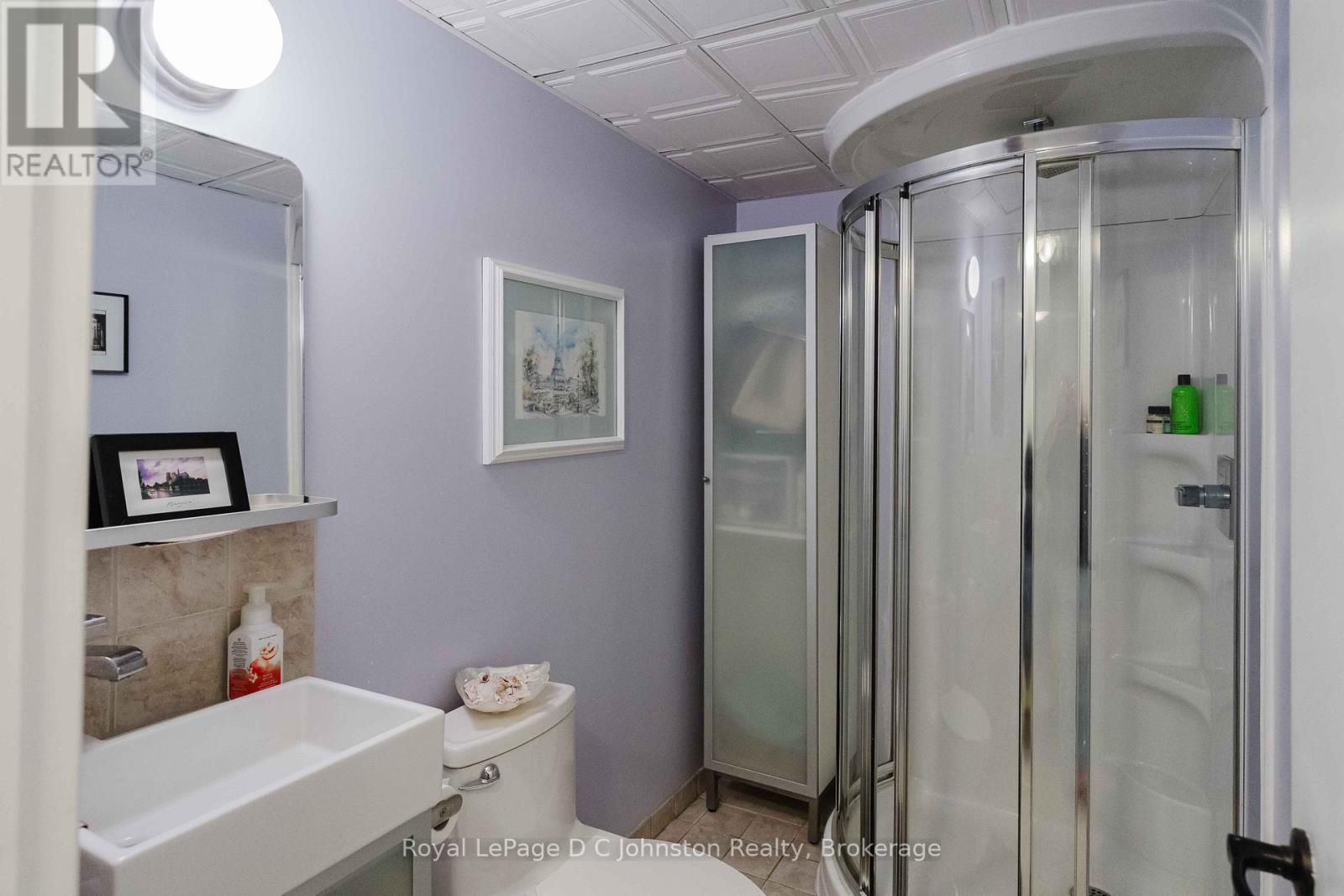 255 ROWE STREET - 19