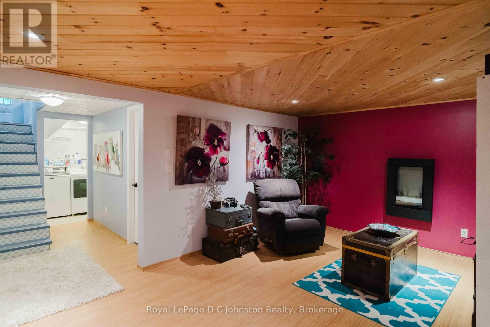 255 ROWE STREET - 22