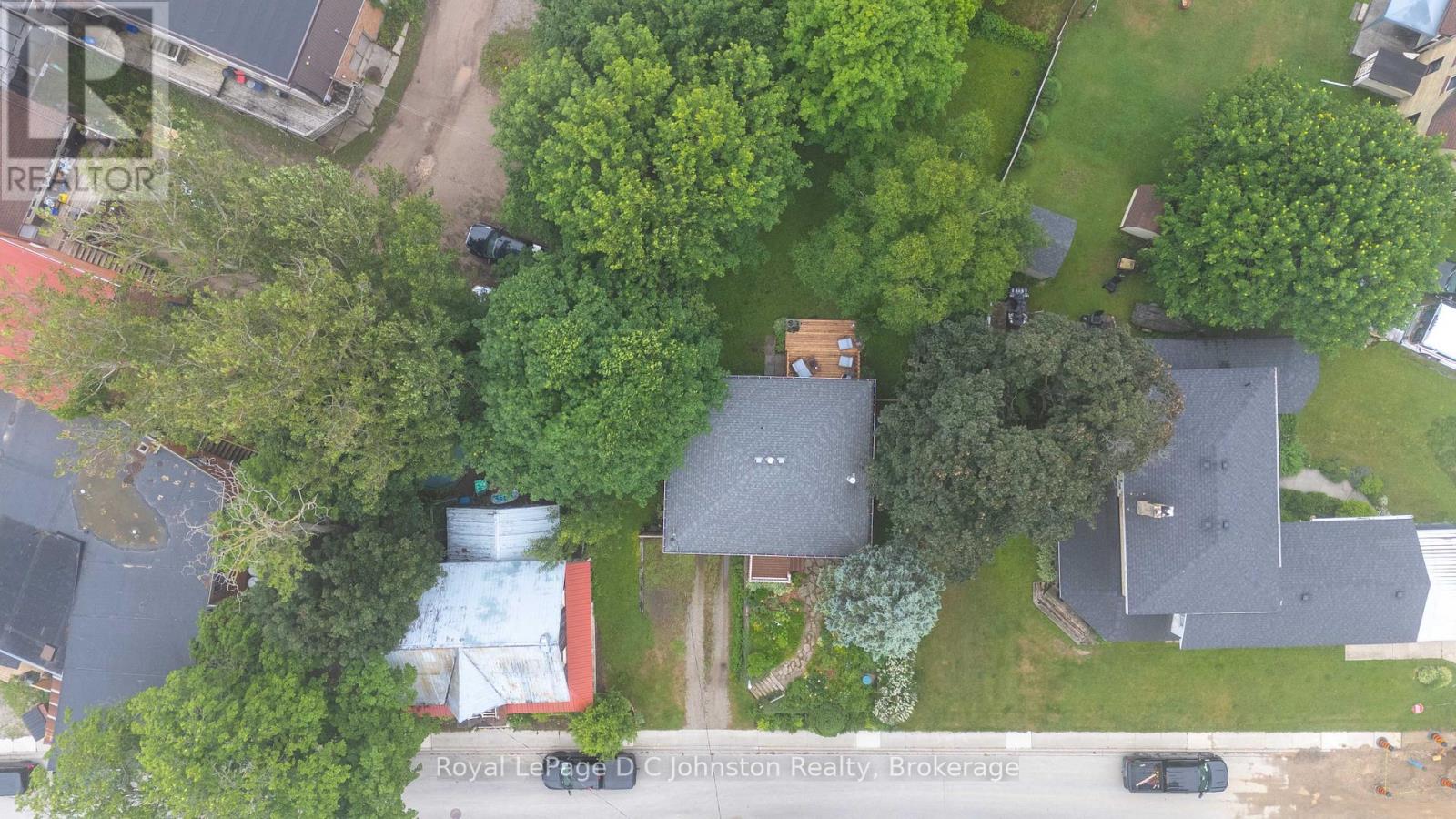 255 ROWE STREET - 35