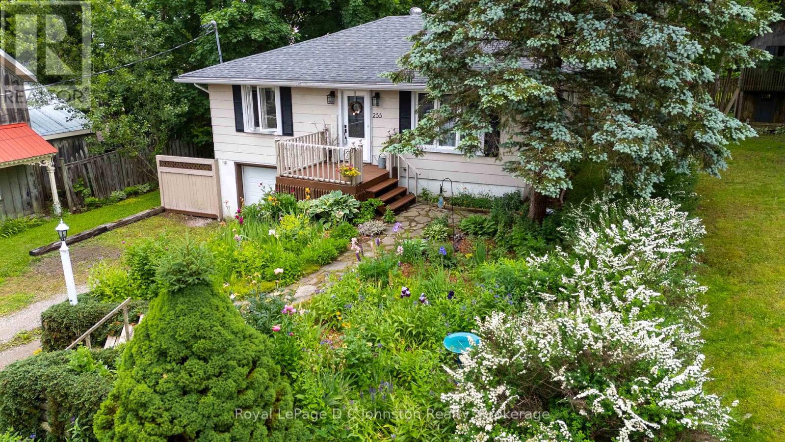 255 ROWE STREET - 2