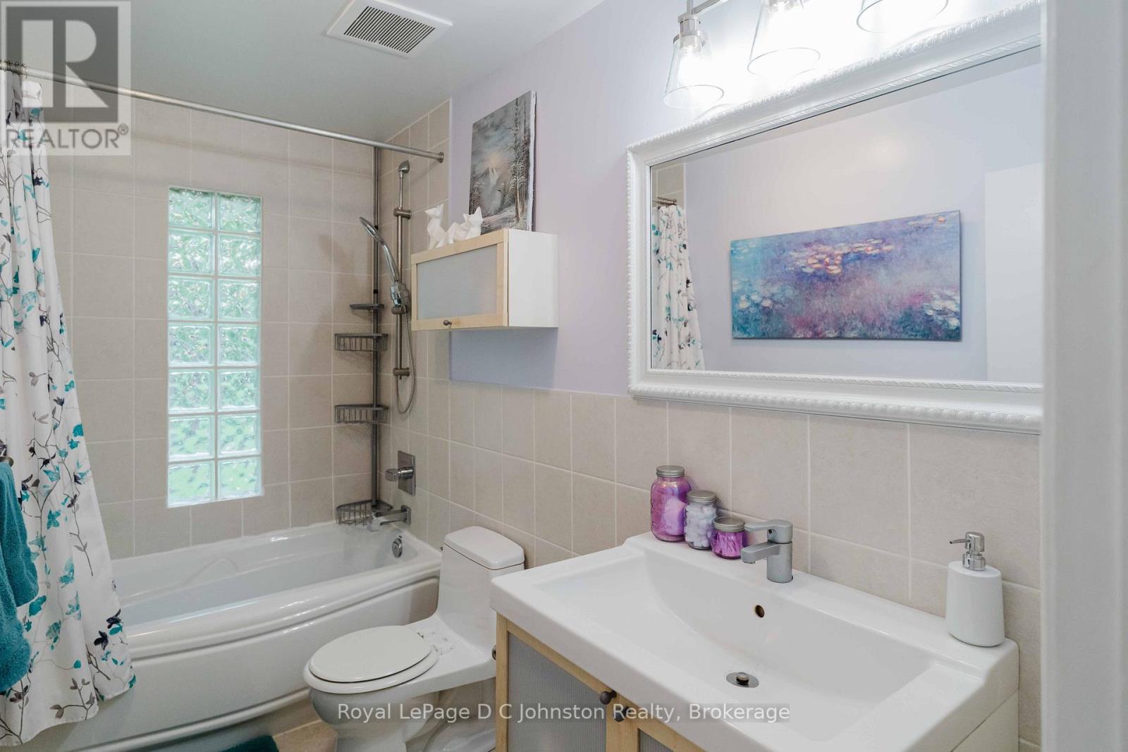 255 ROWE STREET - 11