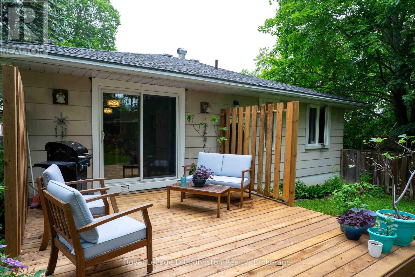 255 ROWE STREET - 27