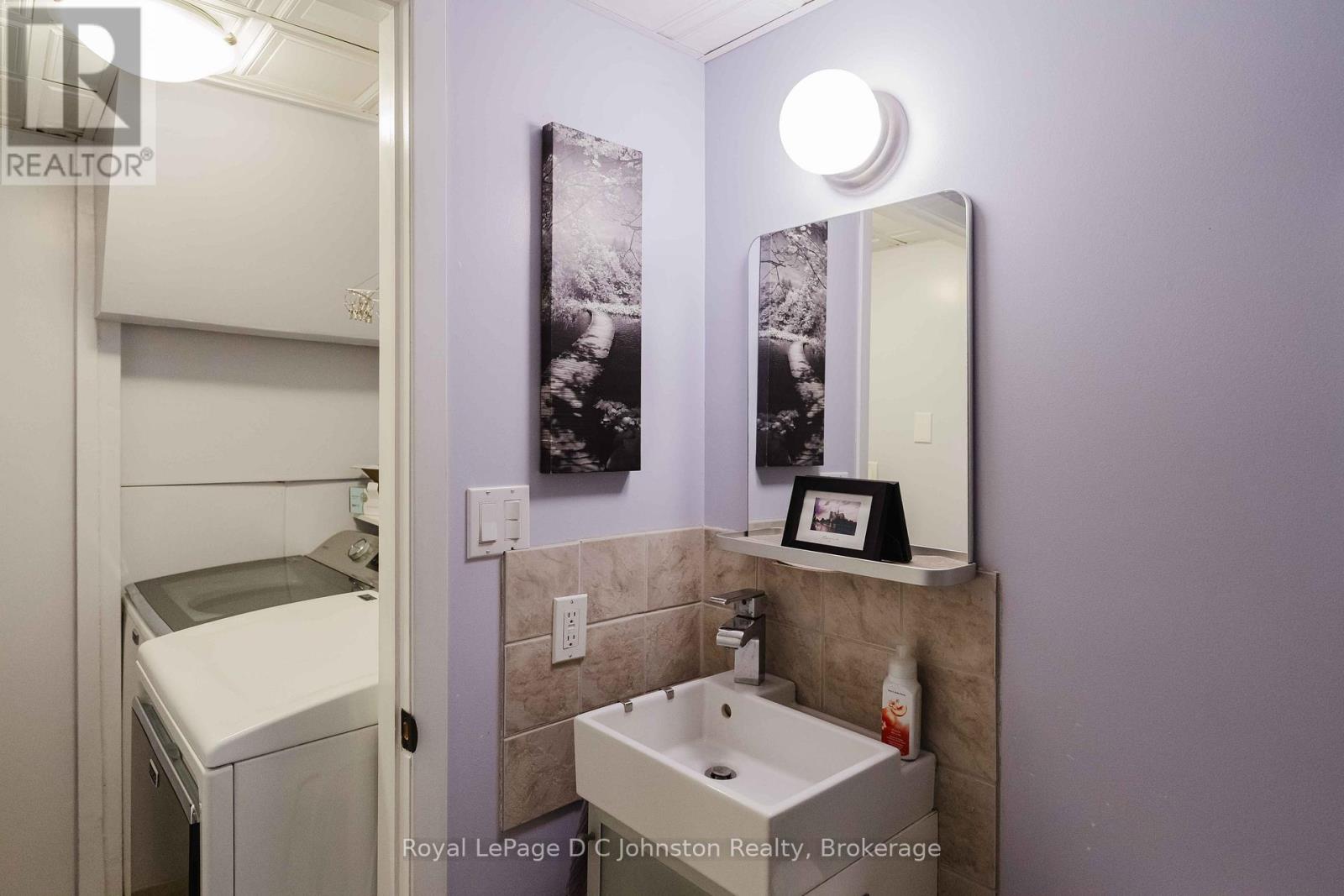 255 ROWE STREET - 20