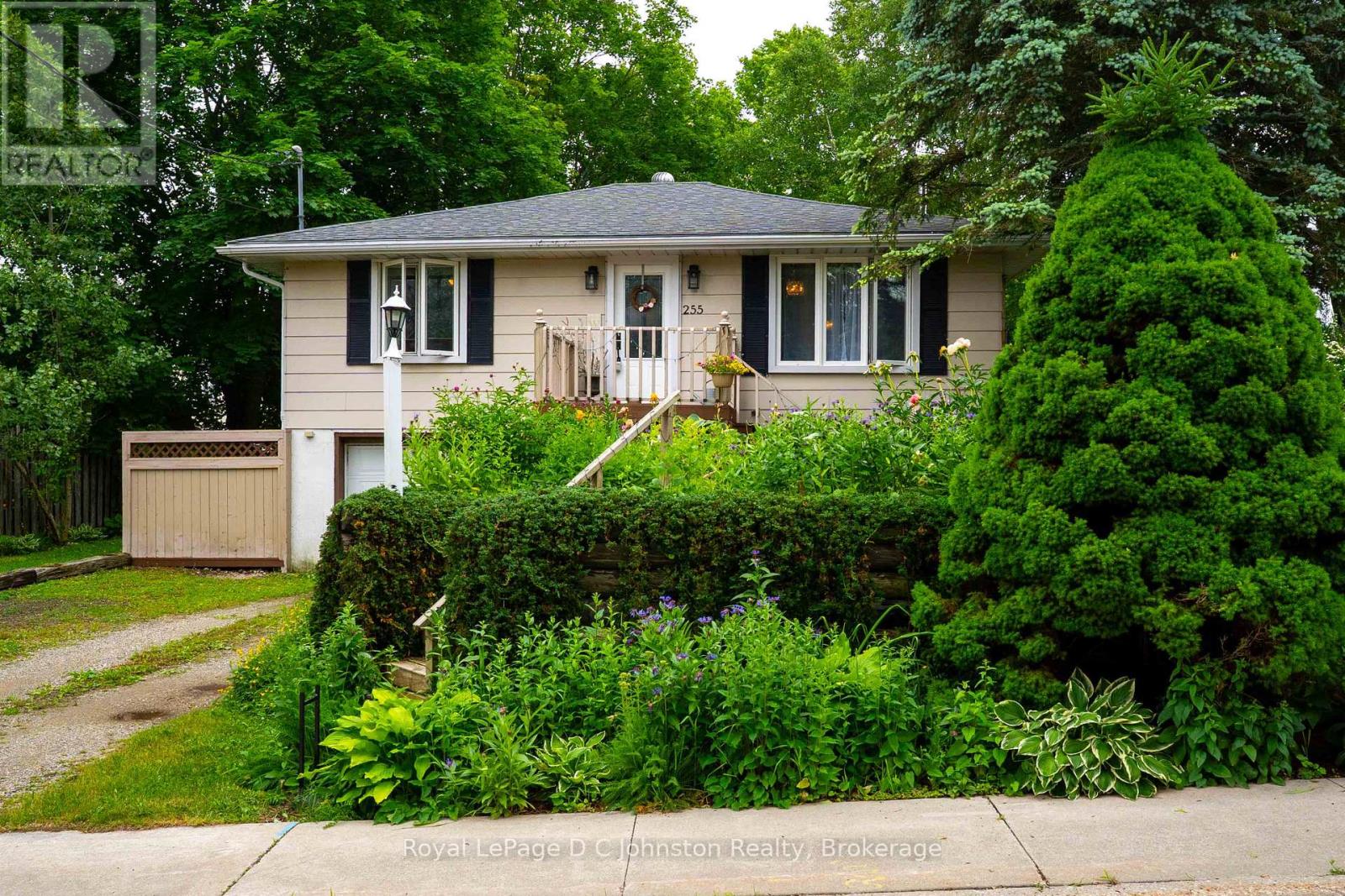 255 ROWE STREET - 3