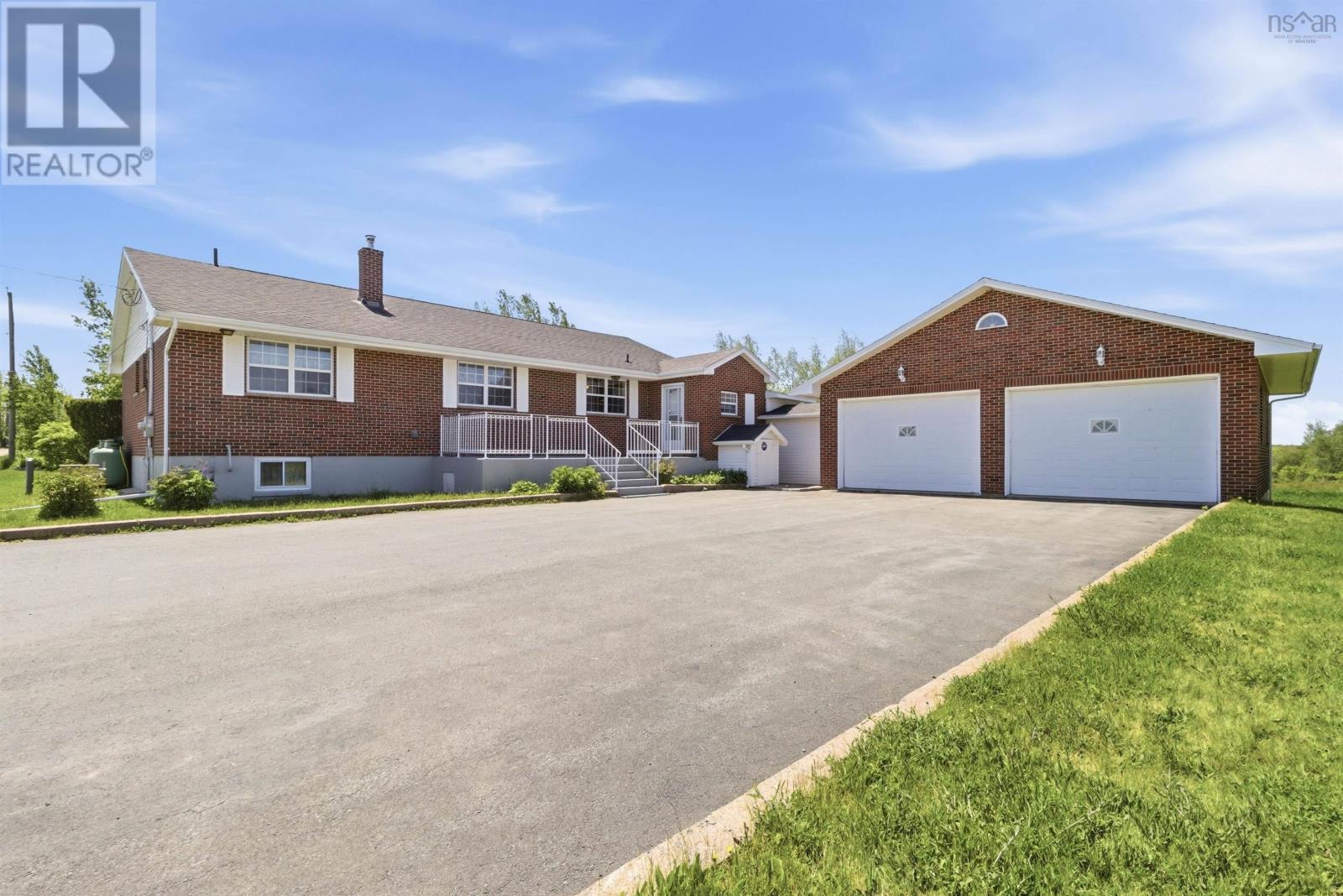 21 Hillcrest Lane - 1