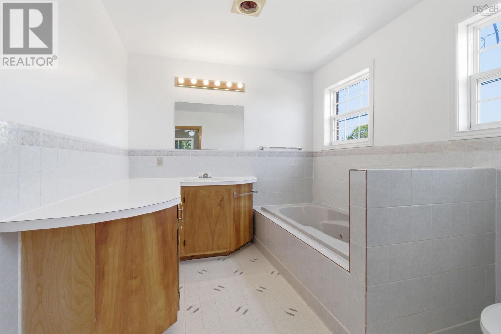 21 Hillcrest Lane - 14