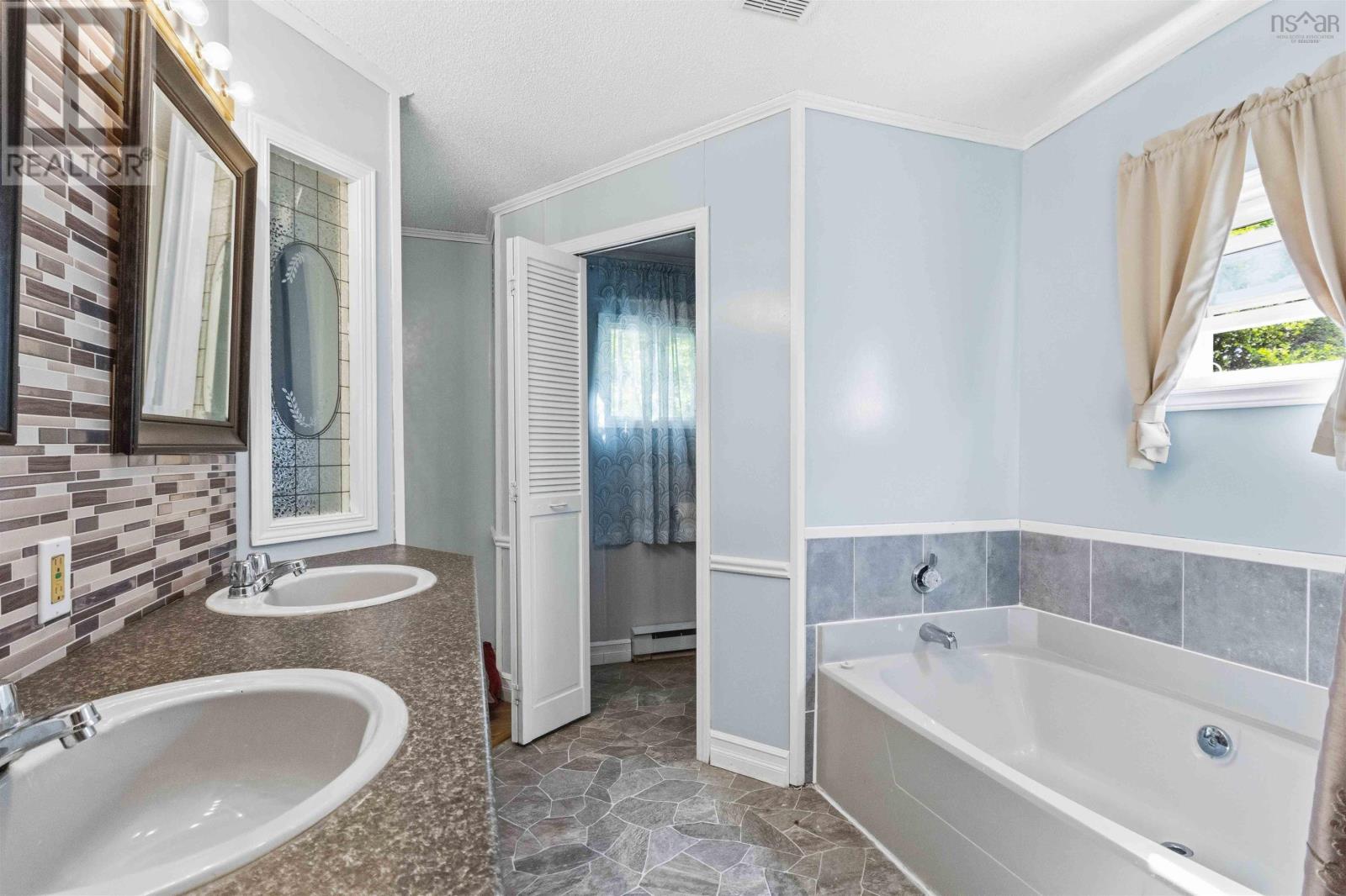 Property 24 of 30 of 25 Juniper Crescent