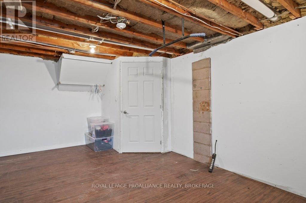 146 WILSON STREET - 33