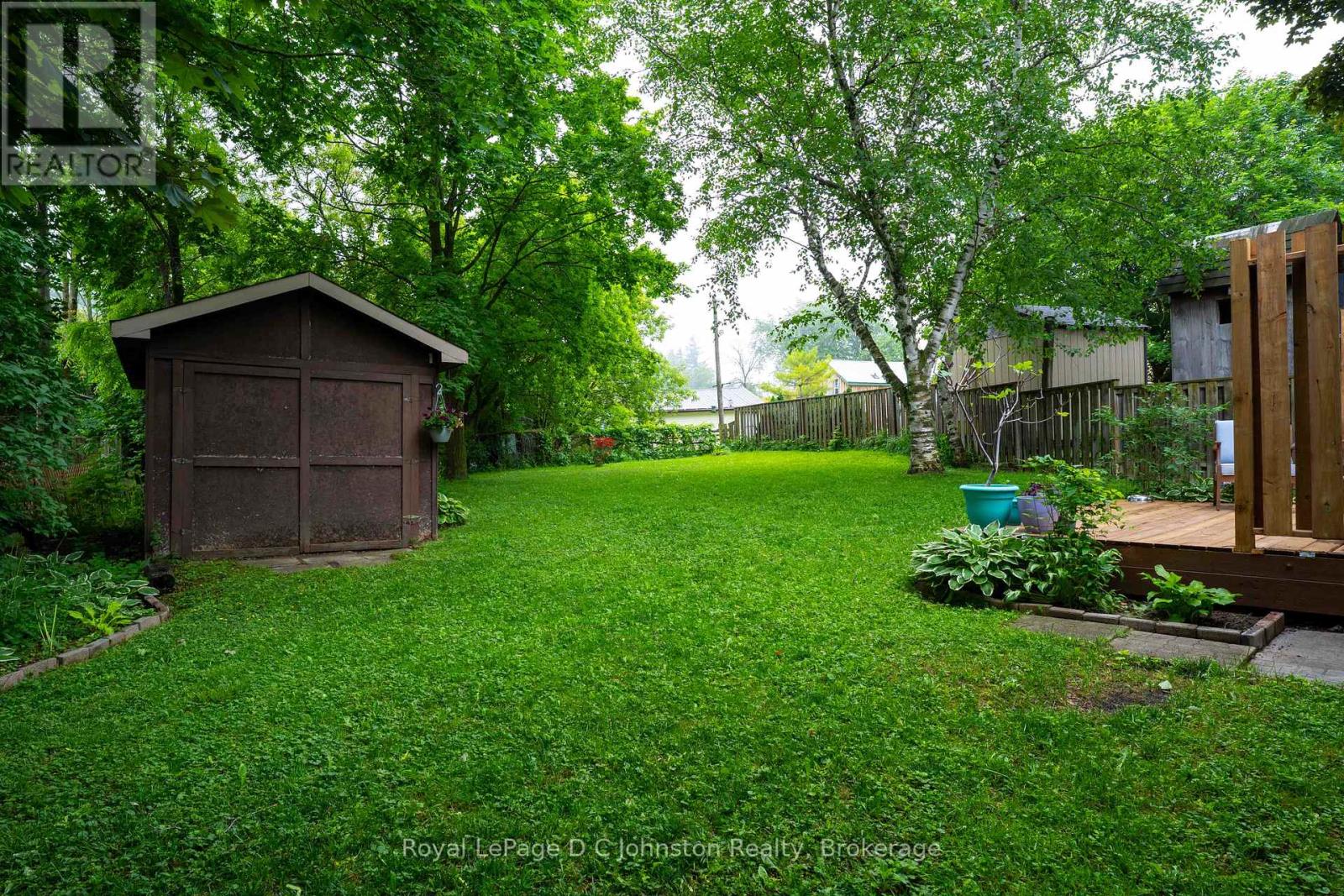 255 ROWE STREET - 30