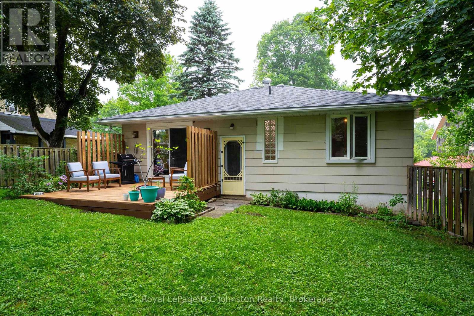 255 ROWE STREET - 32