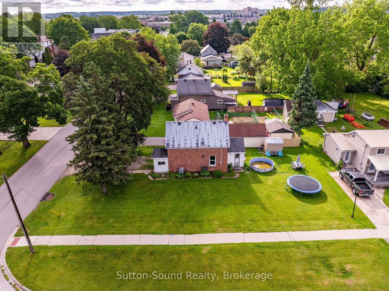 705 17TH STREET E - 20