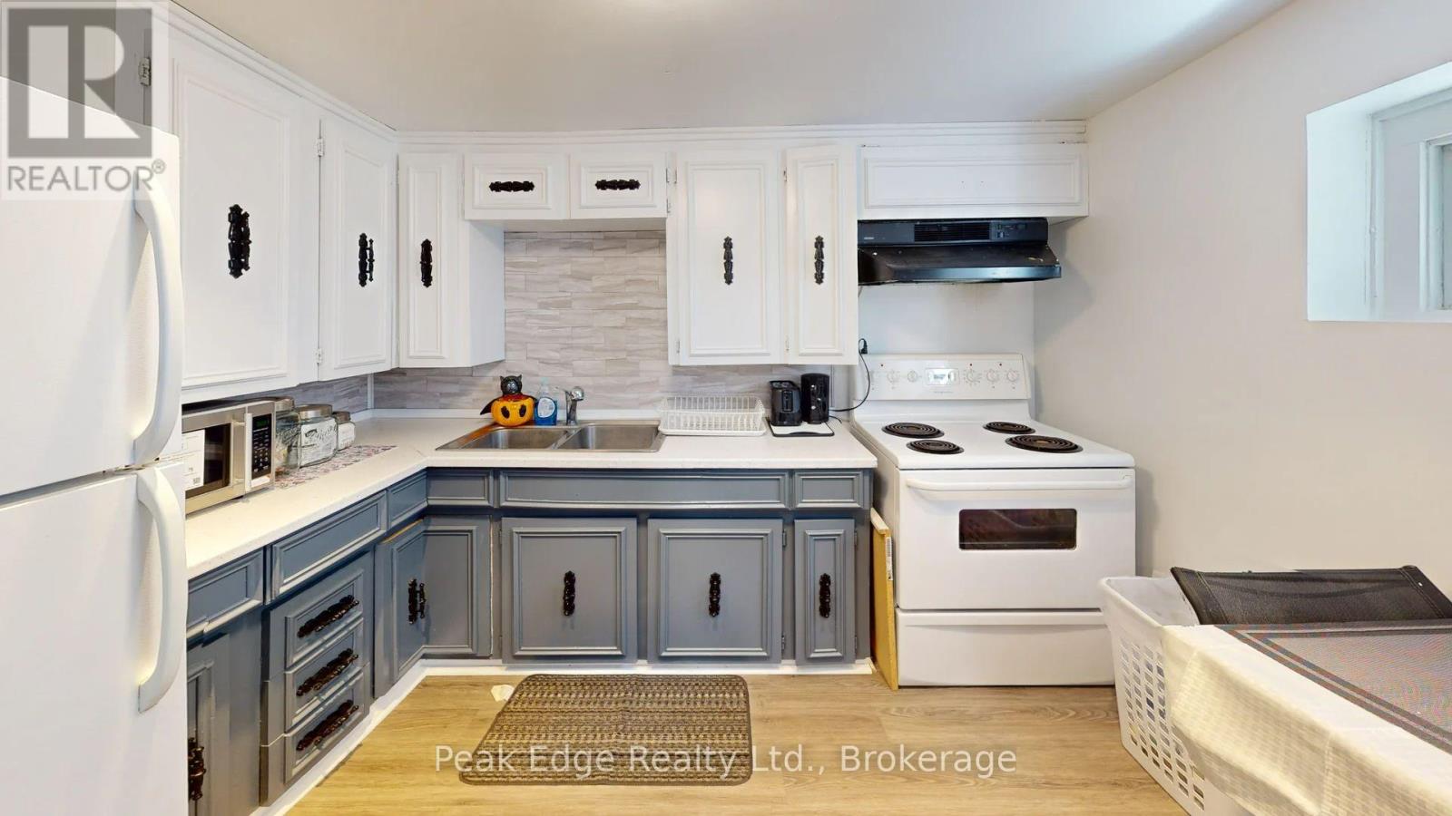 281 6TH STREET - Image 18