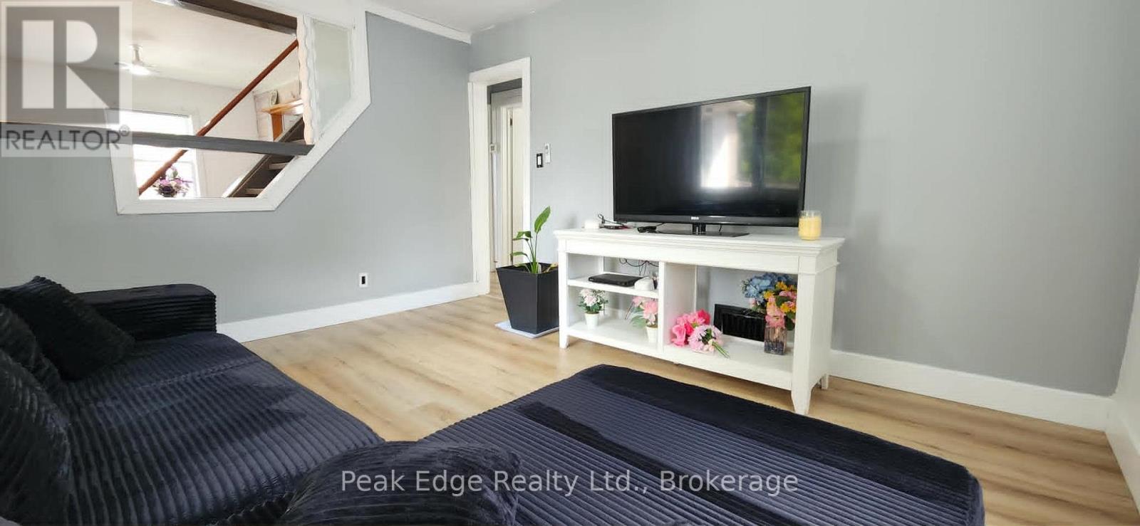 281 6TH STREET - Image 12