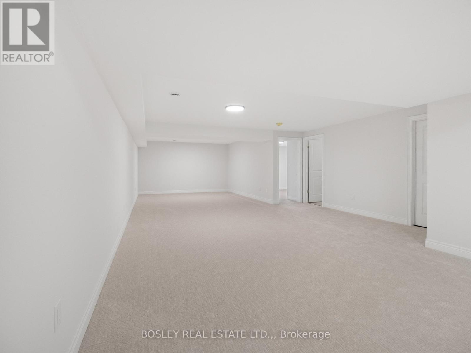 510 ROYAL RIDGE DRIVE - 24