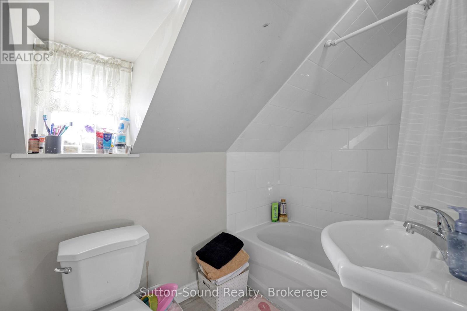 705 17TH STREET E - 14