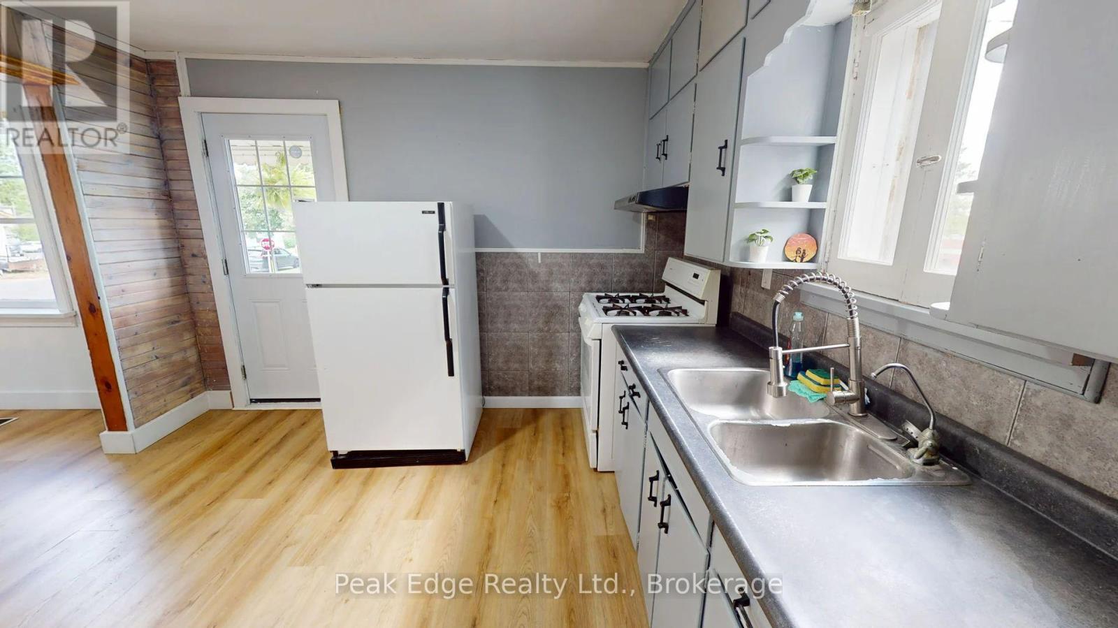 281 6TH STREET - Image 4