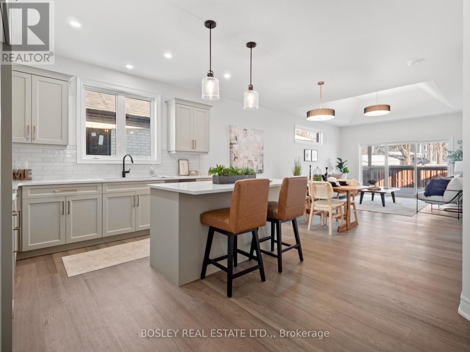 510 ROYAL RIDGE DRIVE - 9
