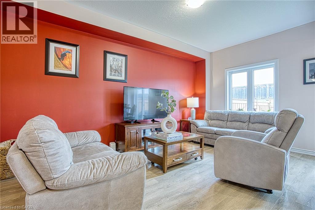 3-bedroom home for sale at 73 BILANSKI FARM Road, Brantford ON · photo 11 of 31