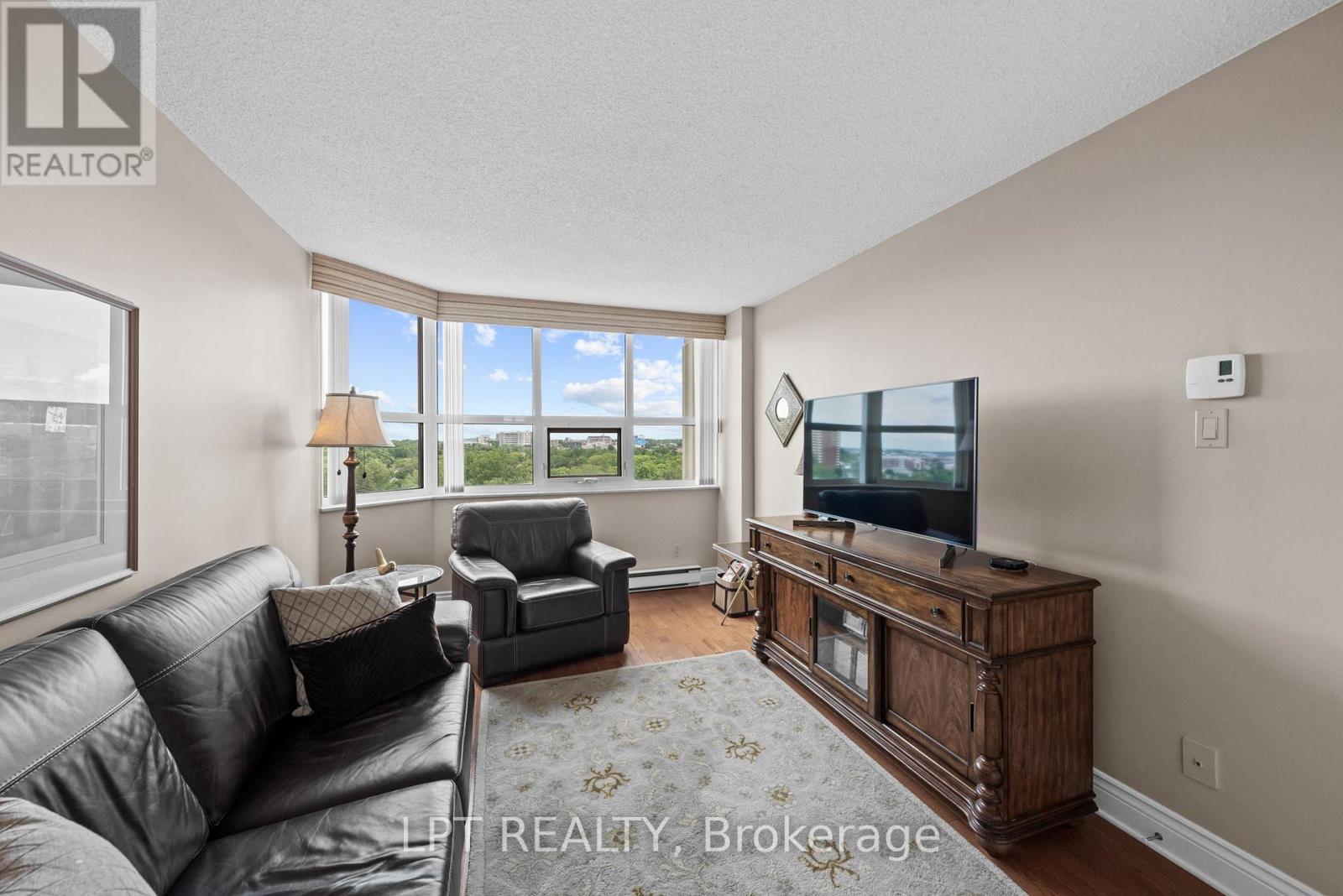 3 Bed, 2 Bath House for Sale in Ottawa – 1505 – 1510 RIVERSIDE DRIVE, Ottawa – MLS# X13477848 - Image 19