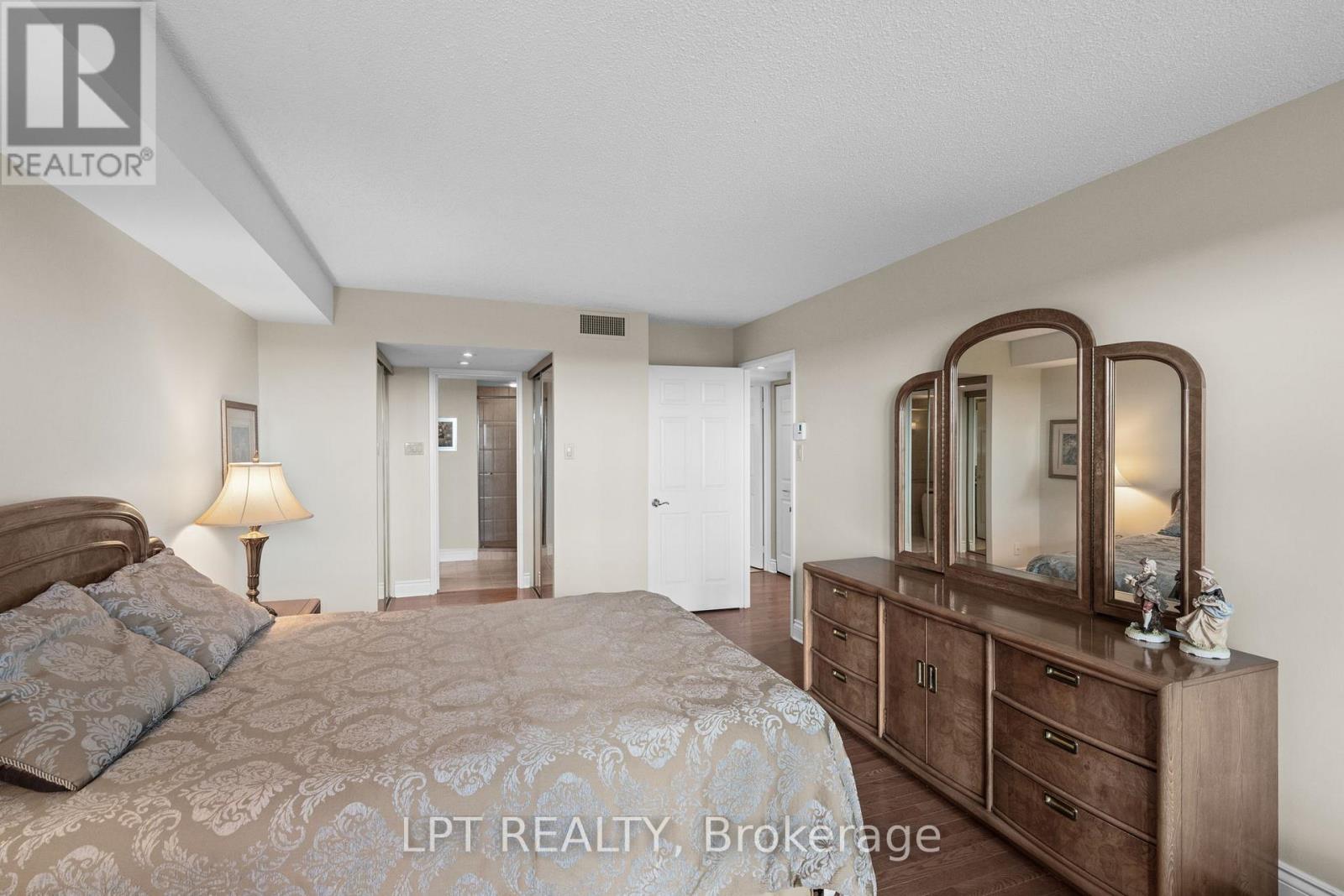 3 Bed, 2 Bath House for Sale in Ottawa – 1505 – 1510 RIVERSIDE DRIVE, Ottawa – MLS# X13477848 - Image 24