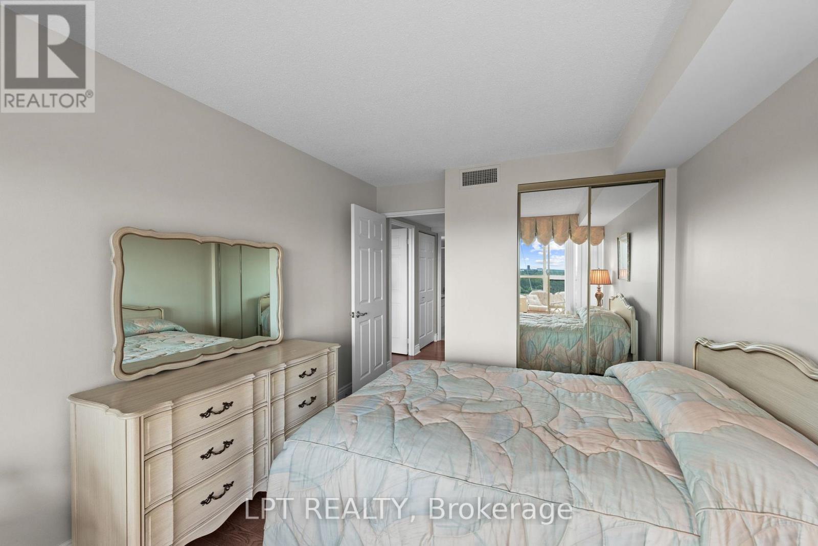 3 Bed, 2 Bath House for Sale in Ottawa – 1505 – 1510 RIVERSIDE DRIVE, Ottawa – MLS# X13477848 - Image 28