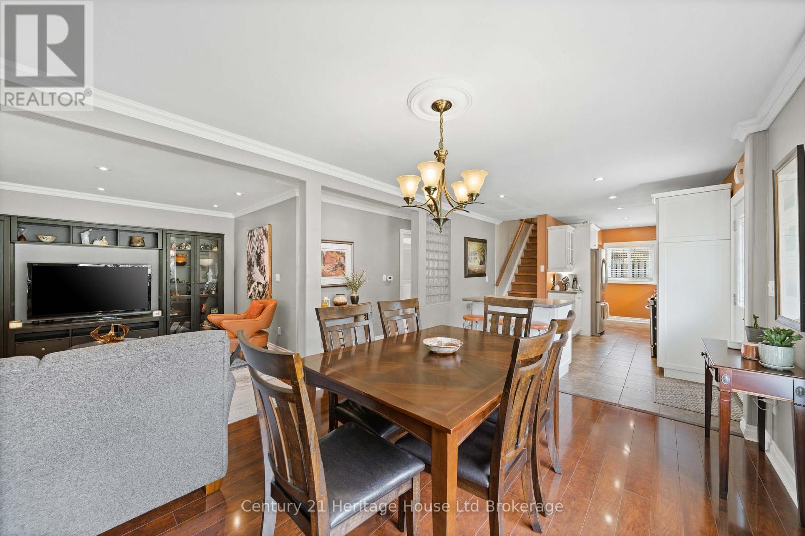 462 RIVERCREST DRIVE - 11