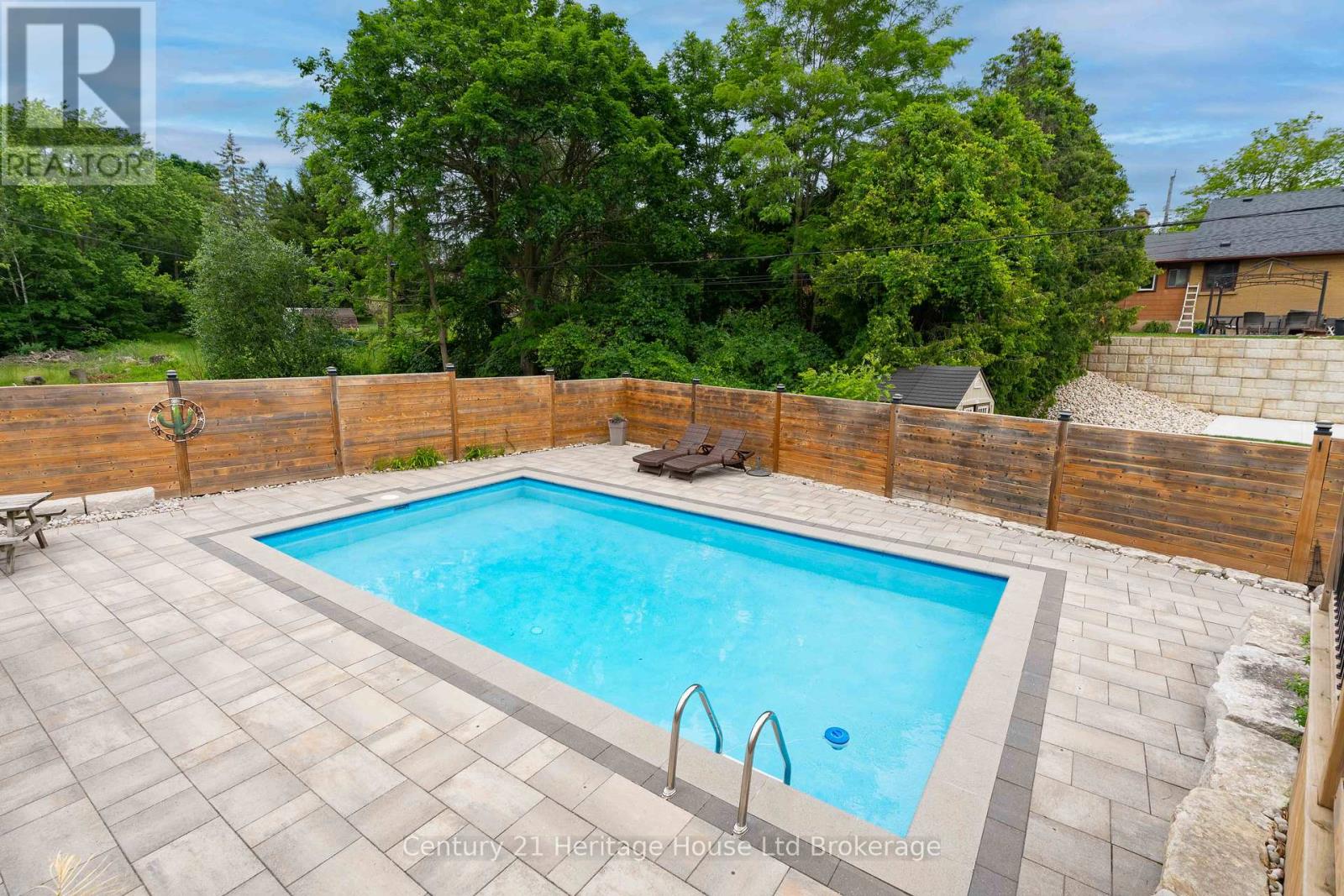 462 RIVERCREST DRIVE - 37
